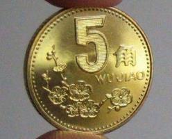 家里再窮，也要在窗戶縫放一枚硬幣，并非迷信，而是有科學依據